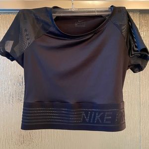 Nike Pro Dri Fit Crop Top